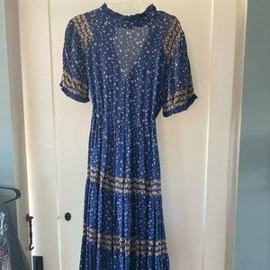 Free People Rare Feeling Printed Maxi Dress Blue Size small never worn perfect
